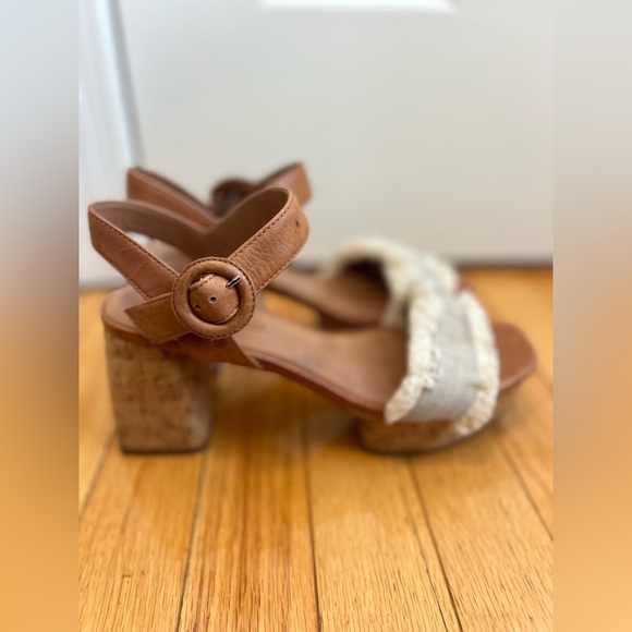 Bernardo women’s Reagan fringe block-heel platform sandals - Picture 4 of 8